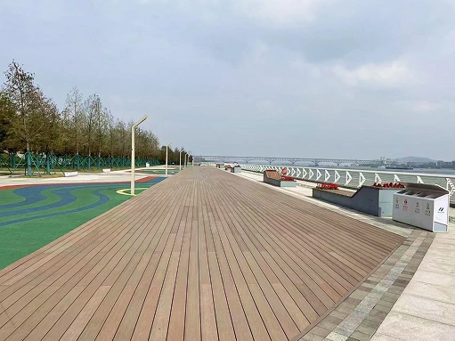 Hotel and resort boardwalks